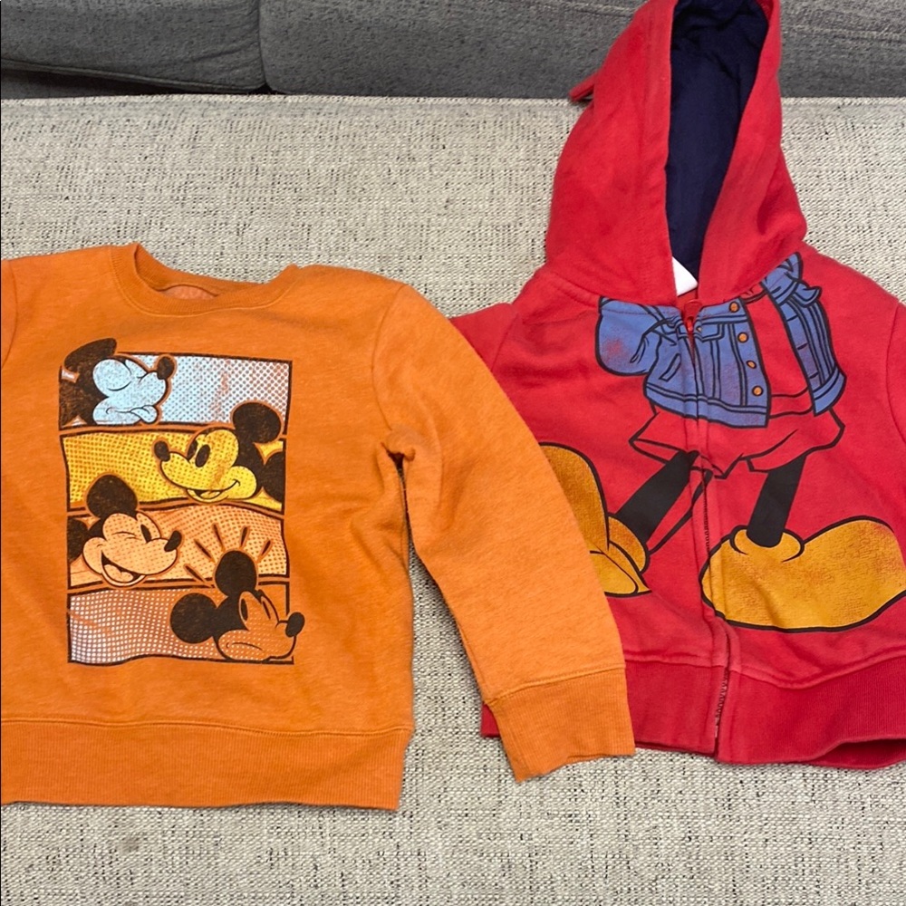 Set of two Mickey sweatshirts